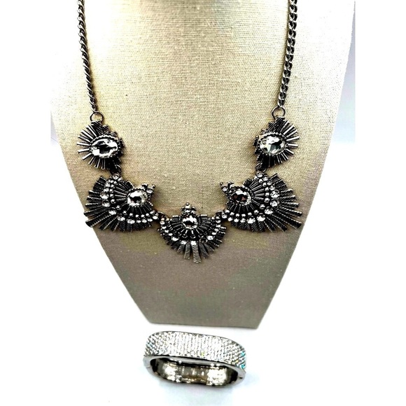 Vintage-Style Rhinestone Necklace & Bracelet Set Intricate Art Deco Design - Picture 4 of 11